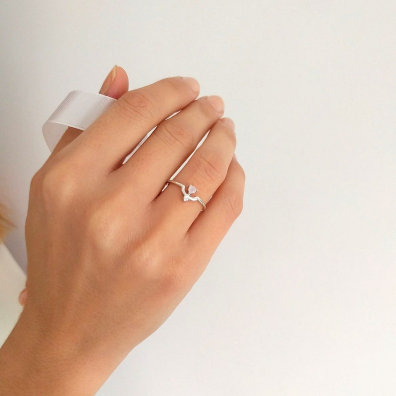 dainty ring bridesmaid wedding thank you gifts pink glass rose stone gold ring minimalist rings bridesmaid ring statement ring
