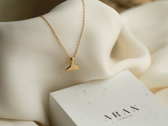 Ka'ena Whale Tail Pendant necklace – [ki-ele]