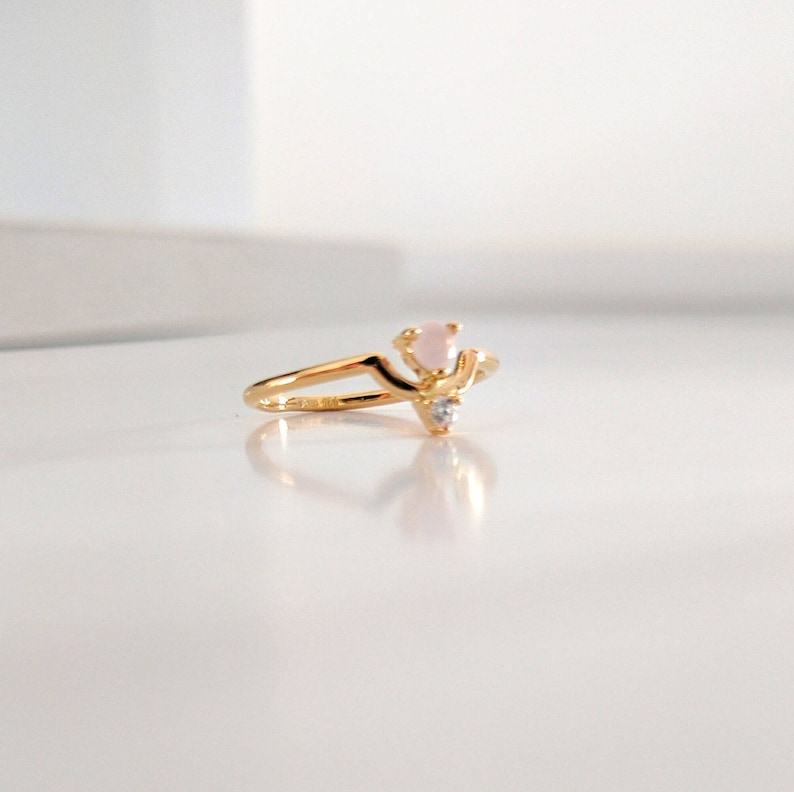dainty ring bridesmaid wedding thank you gifts pink glass rose stone gold ring minimalist rings bridesmaid ring statement ring
