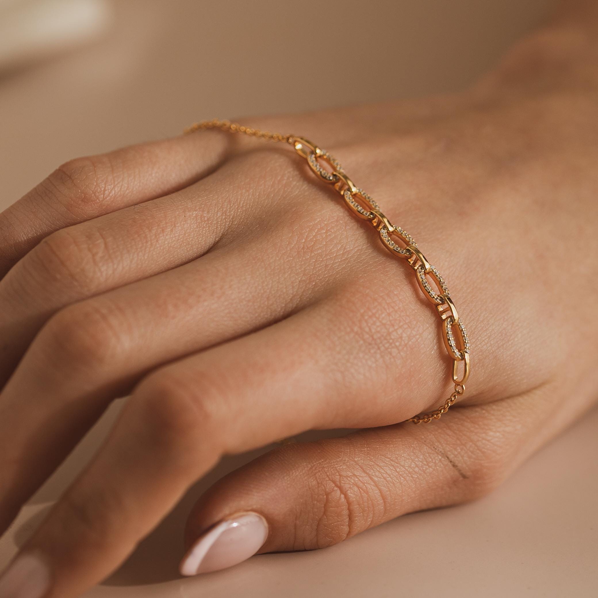 Bracciale Donna Oro Con Anelli E Perle Di Zirconi - Catena Regolabile 20,3+4,5 Cm - Gioiello Moda In Acciaio Placcato Oro