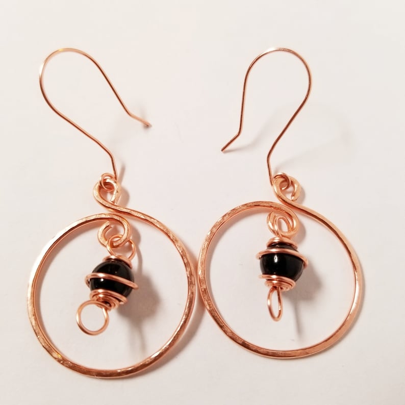 textured wire Copper and onyx dangle earrings handmade textured wire dangle earrings onyx statement earring bare copper wire earrings