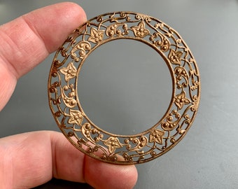 Patina Filigree Finding Vintage Large French Frame Stamping made of a Coppery Brass Framex Stamping