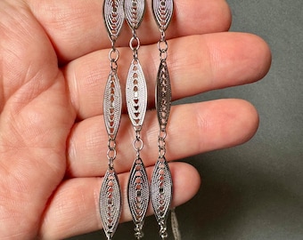Shiny Rhodium plated filigree chain! Sold per YARD. SKU chain630