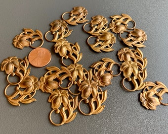 GORGEOUS vintage brass floral stamping from the Miriam Haskell estate buyout! Sold per six pieces. SKU 02324