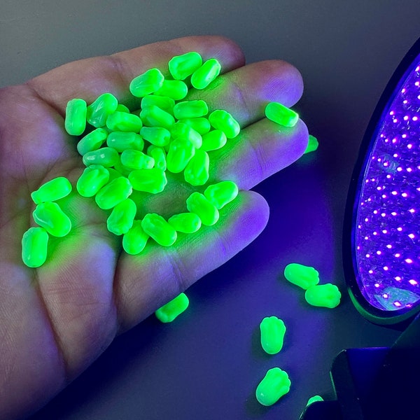 GORGEOUS UV reactive/Vaseline/Uranium pressed glass tulip beads!