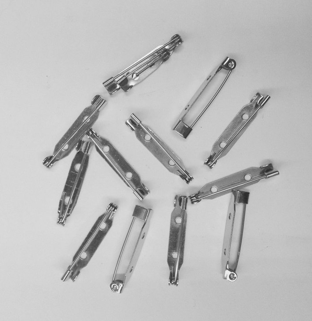 50 Brooch Pins 30mm Silver Tone Metal Findings Jewelry Badge Clips