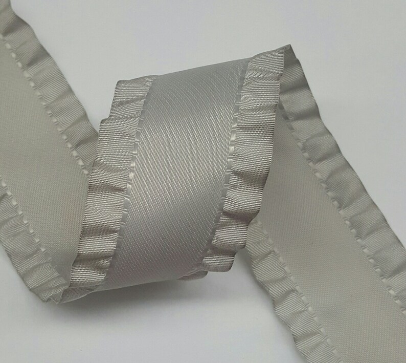 Double Ruffled Ribbon 1.5