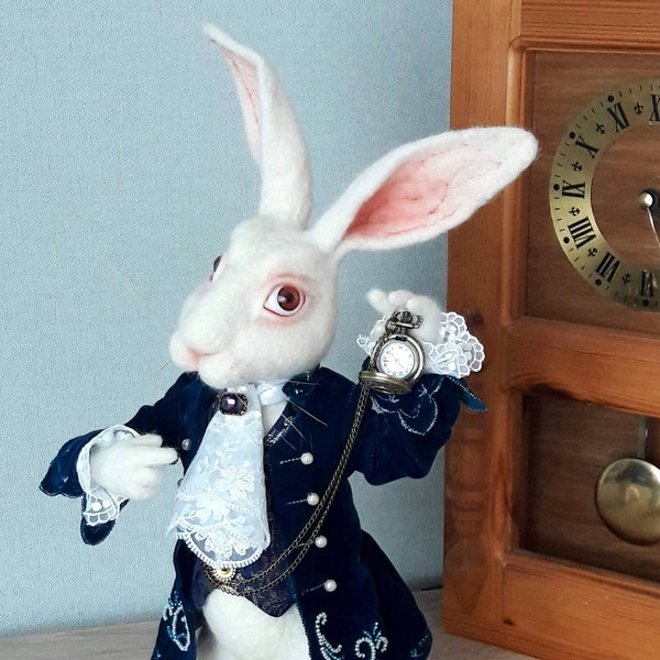 Lapin blanc Alice au pays des merveilles jouet intérieur feutré à l'aiguille