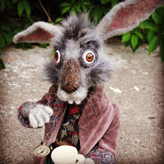 狂った三月ウサギ 不思議の国のアリス ニードルフェルト 動物の