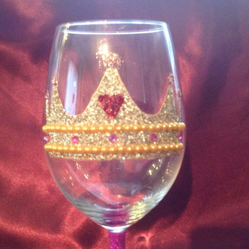 White wine glass with glitter crown/tiara design can be Etsy
