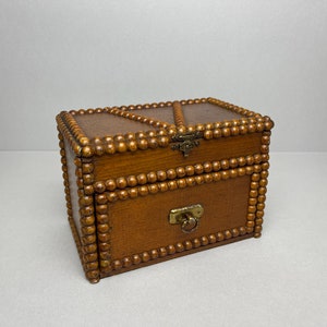 NEW LISTING 1930&#39;s Tramp Art Wooden Trinket Box, Outsider Art