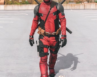 Deadpool Costume / Cosplay Suit. Made from V2 Screen Printed Fabric & Leather. Movie (Replica).