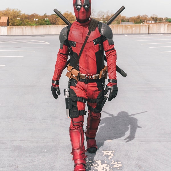 Deadpool Costume / Cosplay Suit. Made from V2 Screen Printed Fabric & Leather. Movie (Replica).