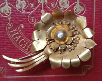 Broche Ancienne En Métal Doré Des Années 1940 - Bijou Vintage D'occasion, Style Rétro