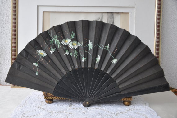 Details about   Set of two paper wooden hand fans French inspired pink and black 