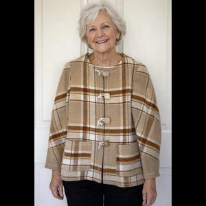 Manteau fait main, laine vintage, carreaux caramel et os, coupe facile, manches longues taille 12