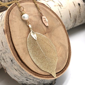 Gold Real Leaf Necklace, White Freshwater Pearl, Gold Leaf Necklace, Nature Gifts, Long Leaf Necklace, Gift Ideas for Her, Leaf Pendant image 2