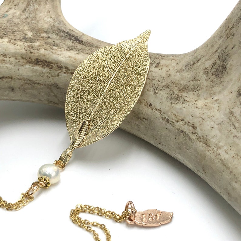 Gold Real Leaf Necklace, White Freshwater Pearl, Gold Leaf Necklace, Nature Gifts, Long Leaf Necklace, Gift Ideas for Her, Leaf Pendant image 5