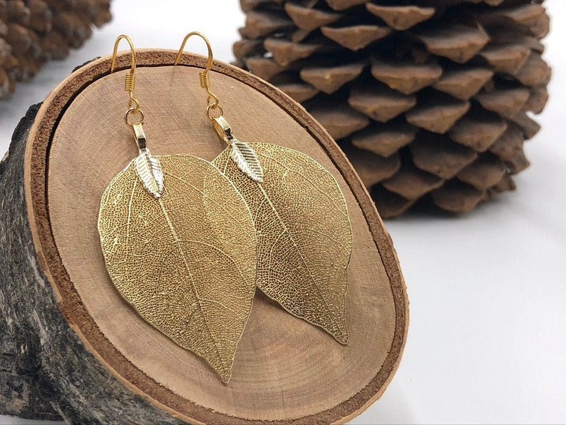 Pendientes de hoja de oro, pendientes de hoja real en oro, joyería natural, joyería de boda, regalo para ella, pendientes de hoja bañados en oro, hojas de oro real imagen 3