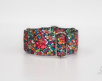 Martingale dog collar for sighthounds, made from water-repellent fabric with a floral design – FAE ROSE.