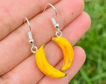 Realistic miniature banana fruit earrings (fimo) original jewel yellow colorful summer spring girl child