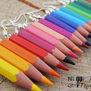 Boucles d'oreilles crayons de couleur une paire coloris au choix asymétrique ou symétrique idée cadeau pour la maitresse / ATSEM original image 1
