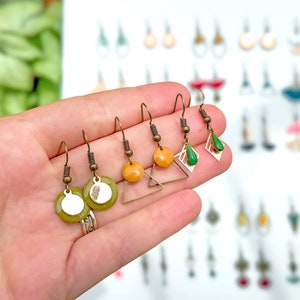 Boucles d'oreilles FIN DE COLLECTION / modèle au choix / bijou géométrique laiton doré / émail coloré créole idée cadeau femme fille image 4