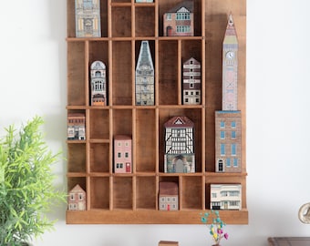 Miniatur Hölzerne Handgefertigte Gebäude Sammlung in Vintage Drucker Letterpress Tablett Schublade