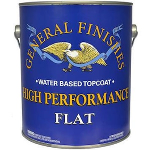 K&ouml;nnte beinhalten: Eine blaue Dose General Finishes High Performance Flat, ein wasserbasierter Decklack.