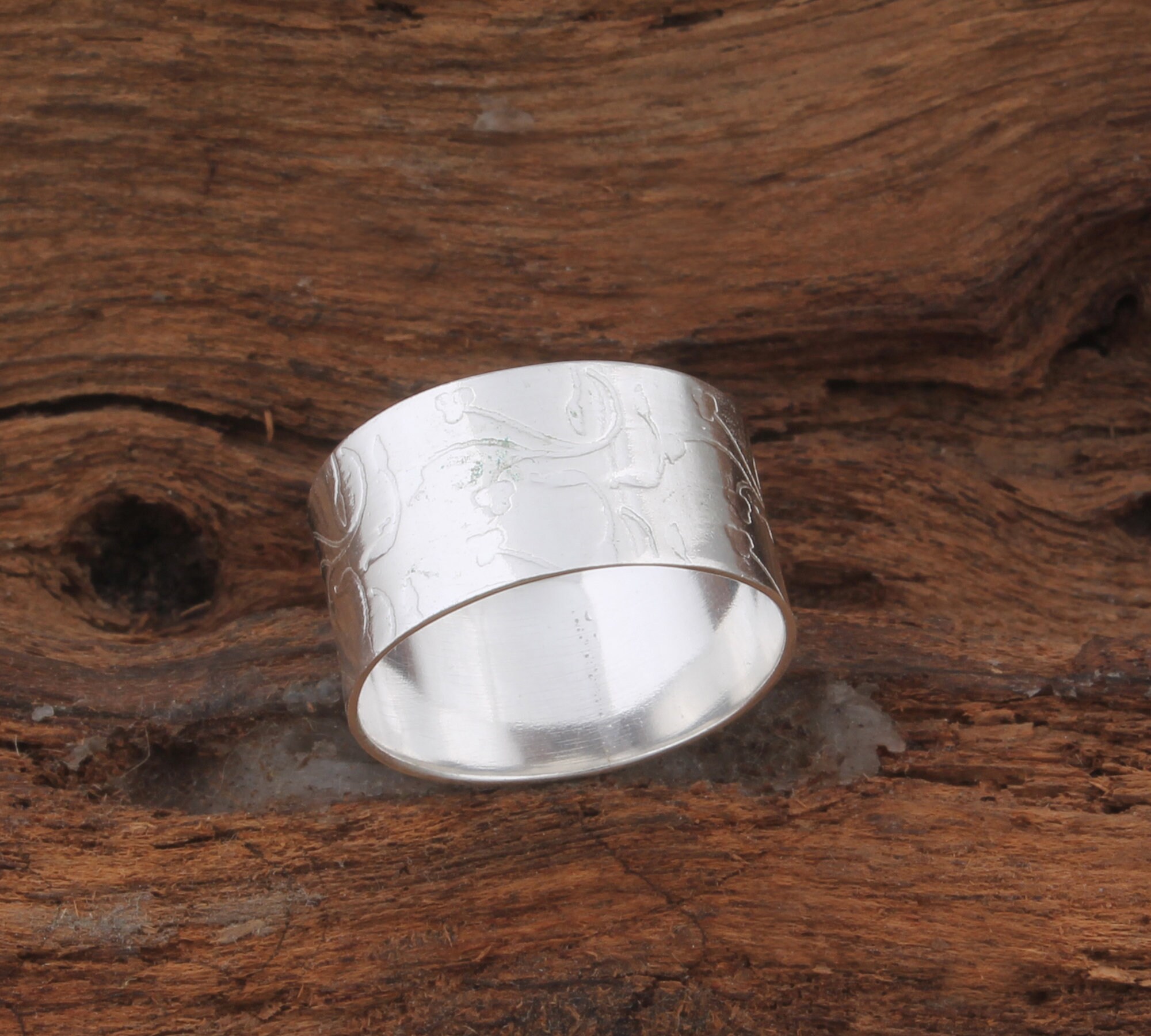 Hammered Sterling Silver Band Ring: Boho Floral Design