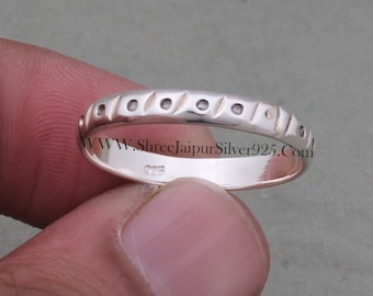 Kleine stapelring van sterlingzilver: minimalistisch sierlijk bandje