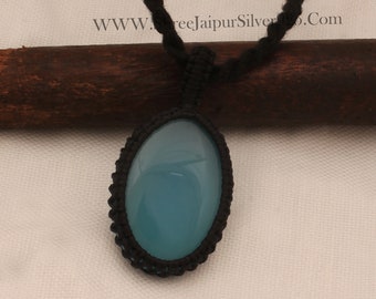 Collier avec pendentif en macramé calcédoine bleue : Bijoux bohèmes faits mainSCORE10