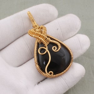 FRÜHLING Onyx Anhänger Plissee Halskettenanhänger | Natürliche schwarze Onyx Anhänger | Golddraht gewickelt Anhänger | Geschenkartikel Anhänger | Anhänger.