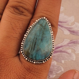 Statement Labradorite Ring\ 925 Sterling Silver Handmade Ring\ Ring For Women\ Natural labradorite Ring\ Stackable Ring\ Labradorite Ring
