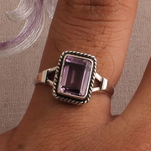 Purple Amethyst Sterling Silver Ring: Handcrafted Rectangle Gemstone