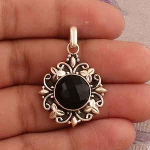 Black Onyx 925 Sterling Silver Flower Pendant - Boho Gemstone Jewelry
