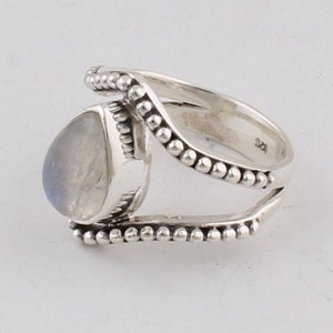 Labradorite Moonstone Ring: 925 Sterling Silver Middle Finger Ring
