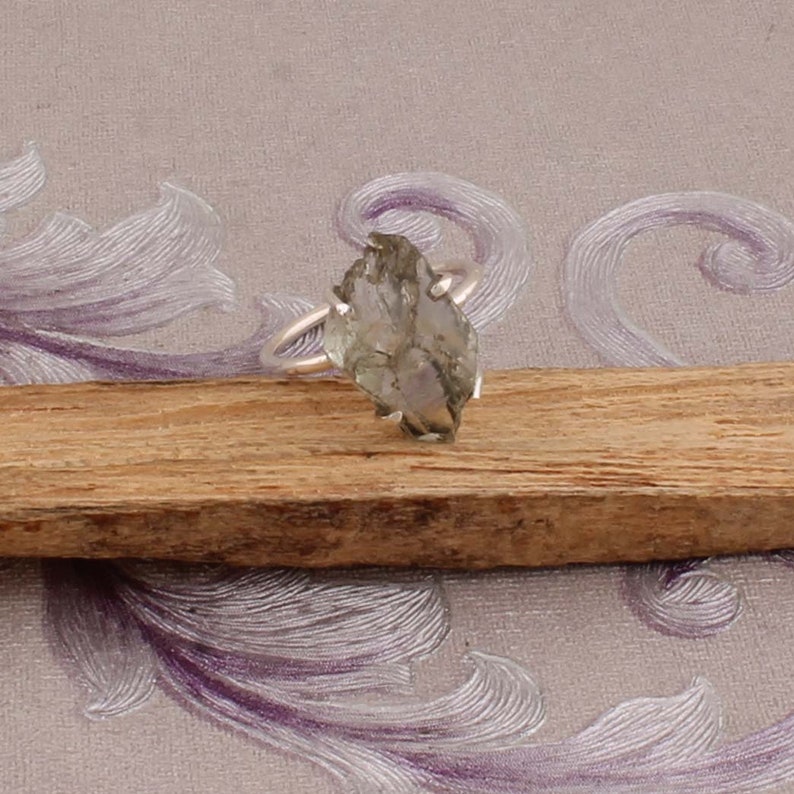 Raw Ring Amazing Green Amethyst Raw Gemstone Ring Ring 925-Sterling Solid Silver Ring,Antique Silver Ring,Index Finger Ring One-Of-Kind