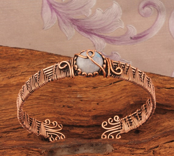 手作りレインボームーンストーン銅ブレスレット：調節可能なワイヤー