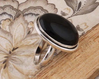 Natural Black Onyx AAA+Quality Gemstone Ring,Oval Ring 925-Antique Silver Ring,Middle Finger Ring,Sterling Silver Ring,Gift Item Ring