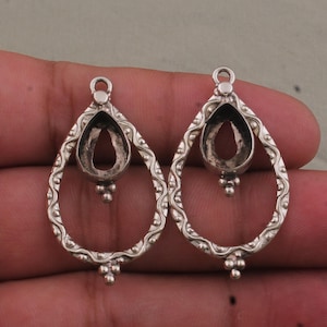 Handgjorda droppformade örhängen i sterlingsilver, 8 x 12 mm päronstensbezel
