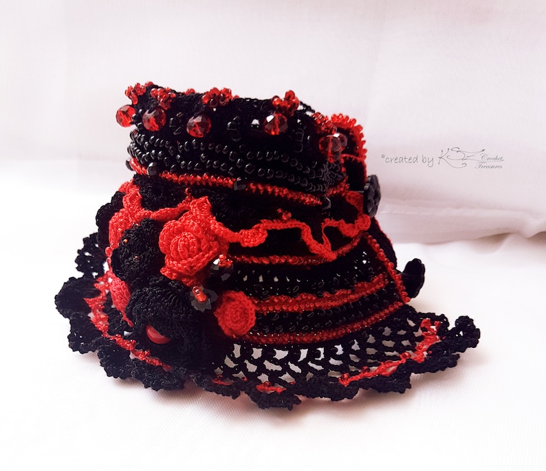 Floral crochet cuff Crochet cuff bracelet Black Red crochet cuff Black crochet bracelet Beaded cuff Red bracelet Elegant crochet cuff