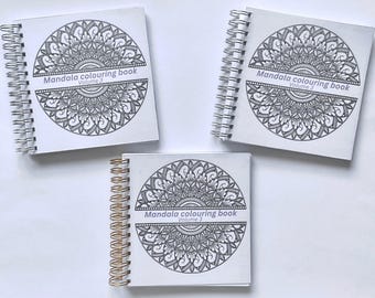 Mandala mini colouring book - volume 3