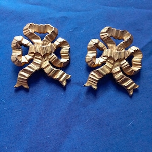 2 Vintage French Brass Picture Hook Covers – Ribbon and Bows