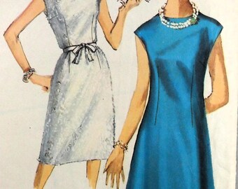 Simplicity 5534 Dress, bust 34