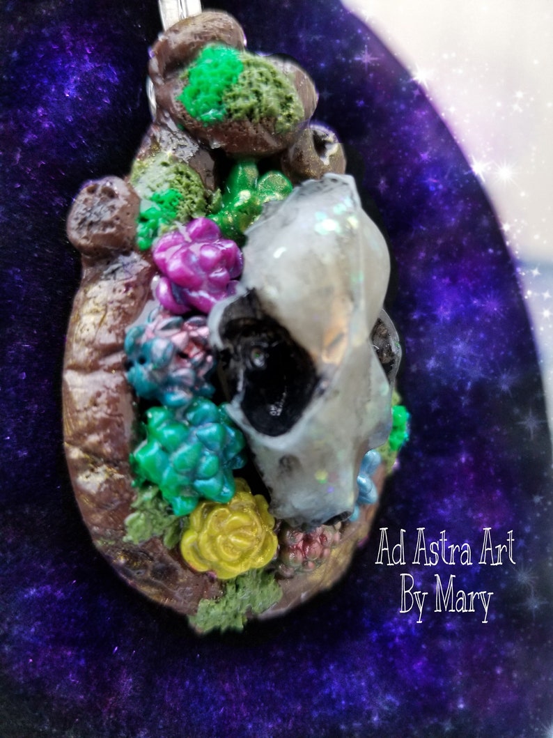 Glow Bat Skull /& Succulent Pendant Necklace