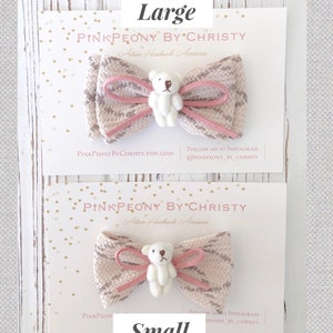 Teddybär Miniature Haarschleife- gestrickte Haarschleife mit Mini Bär- Mini Teddybär Stirnband- Baby Haarschleife- Baby Bär Stirnband- Baby Bär Haarschleifen