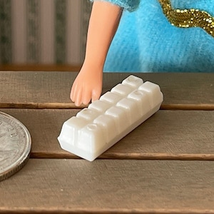 1:12 Miniature Egg Carton , Egg Holder , Egg Box , 12 Egg Carton , 1 Dozen Egg Carton - E029