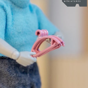 Miniature Clothes Hanger Set of 6 , 1:12 Scale Coat Hanger 15/16 inch wide (metal) (pink) - C041