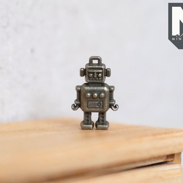 Dollhouse Metal Robot Figurine Miniature Robot 11/16 inch tall - G041